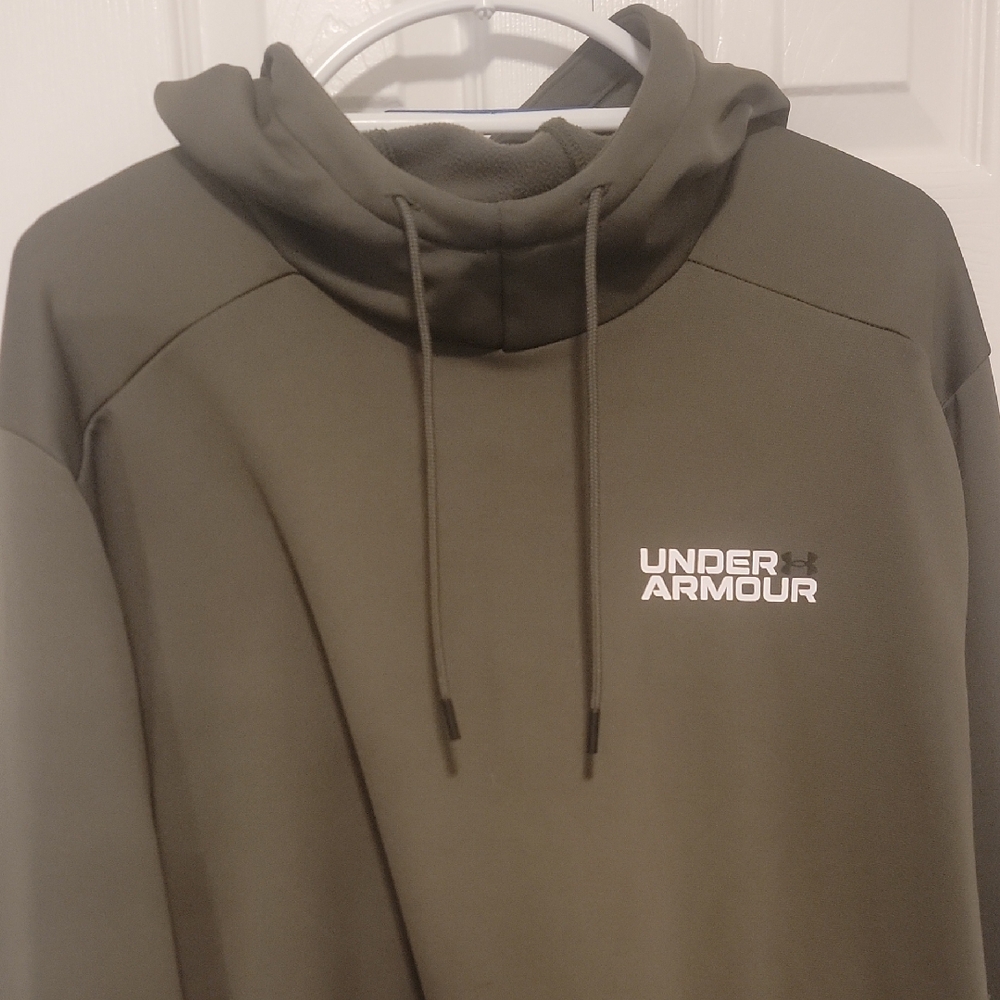 Under Armour Men's Green Pullover Hoodie